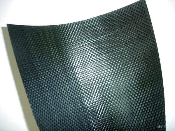 裂膜丝机织土工布